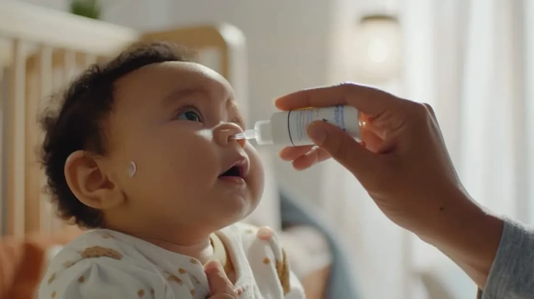 Jak zapobiec ulewaniu przez nos u niemowlaka i uniknąć problemów