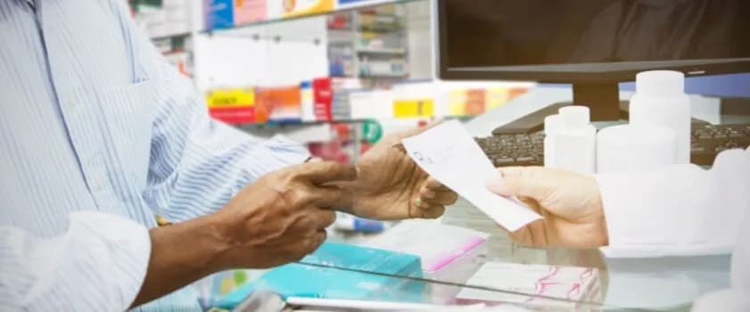 Kto może wypisywać recepty? Sprawdź, jakie zawody są uprawnione