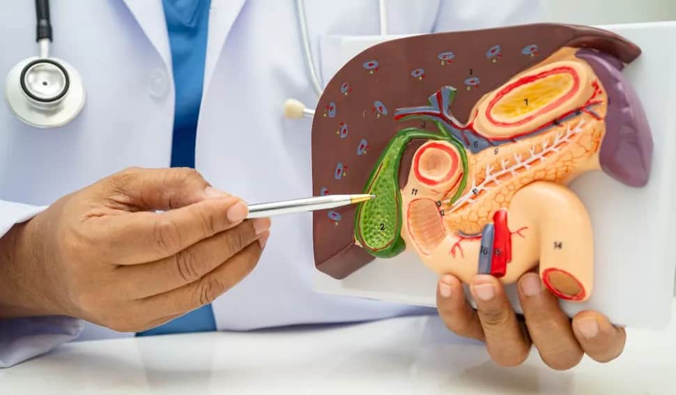 Guz w brzuchu objawy – jak rozpoznać niebezpieczne sygnały?