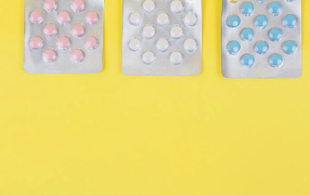 Objawy ciąży podczas zażywania tabletek antykoncepcyjnych - co wiedzieć?