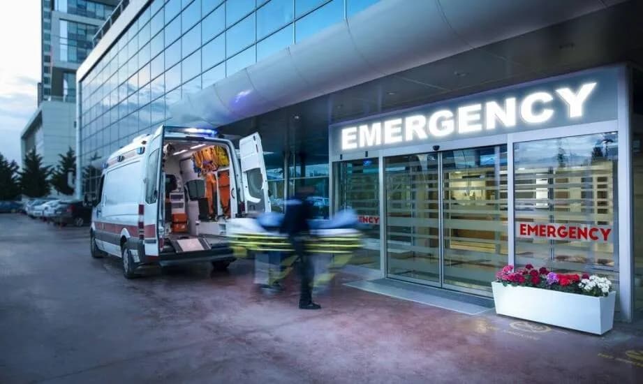 Czy pogotowie może wystawić zwolnienie lekarskie? Oto odpowiedź.