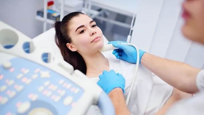 Jakie badania zrobić przed wizytą u endokrynologa? Nie przegap tych kluczowych testów!