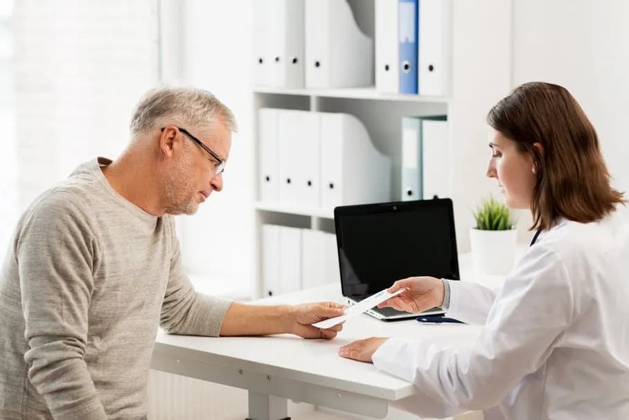 Czy psychiatra to lekarz? Wyjaśniamy, dlaczego to ważne dla Twojego zdrowia