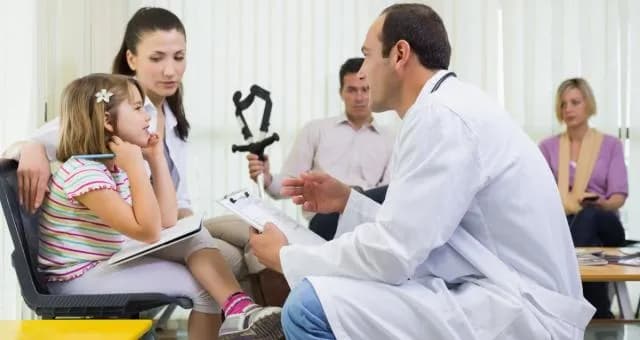 Czy lekarz rodzinny ma limit pacjentów? Sprawdź, jak to wpływa na dostępność opieki