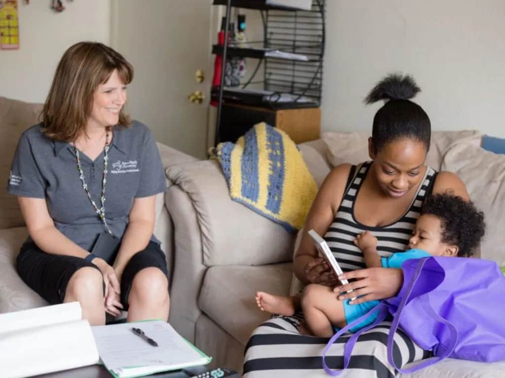 Czy wizyta domowa lekarza rodzinnego jest płatna? Sprawdź koszty i zasady refundacji NFZ