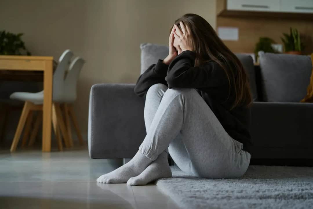 Silna nerwica objawy somatyczne – czy to naprawdę tylko stres?