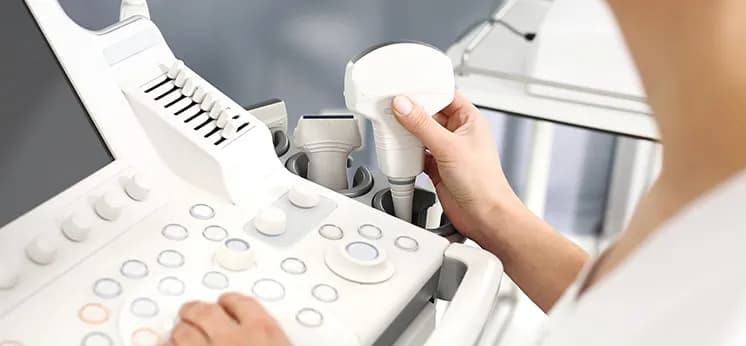 Powiększone węzły chłonne piersiowe objawy – co mogą oznaczać?