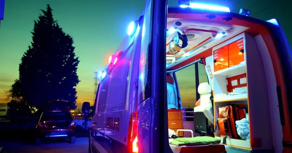 Ile kosztuje wynajęcie karetki pogotowia? Zaskakujące ceny i czynniki wpływające